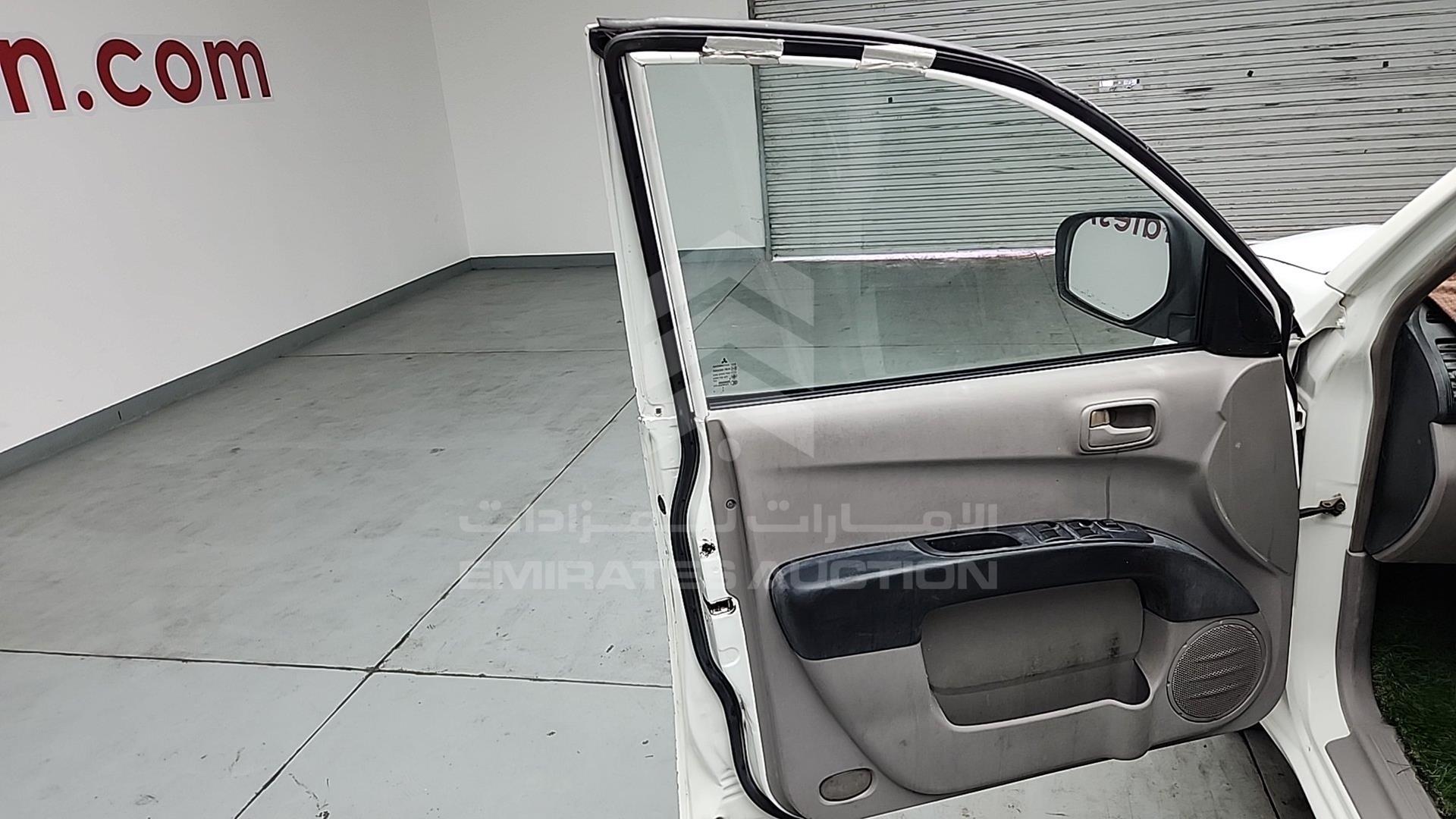 2013 MITSUBISHI L 200 VIN: MMBJNKA50DD021076