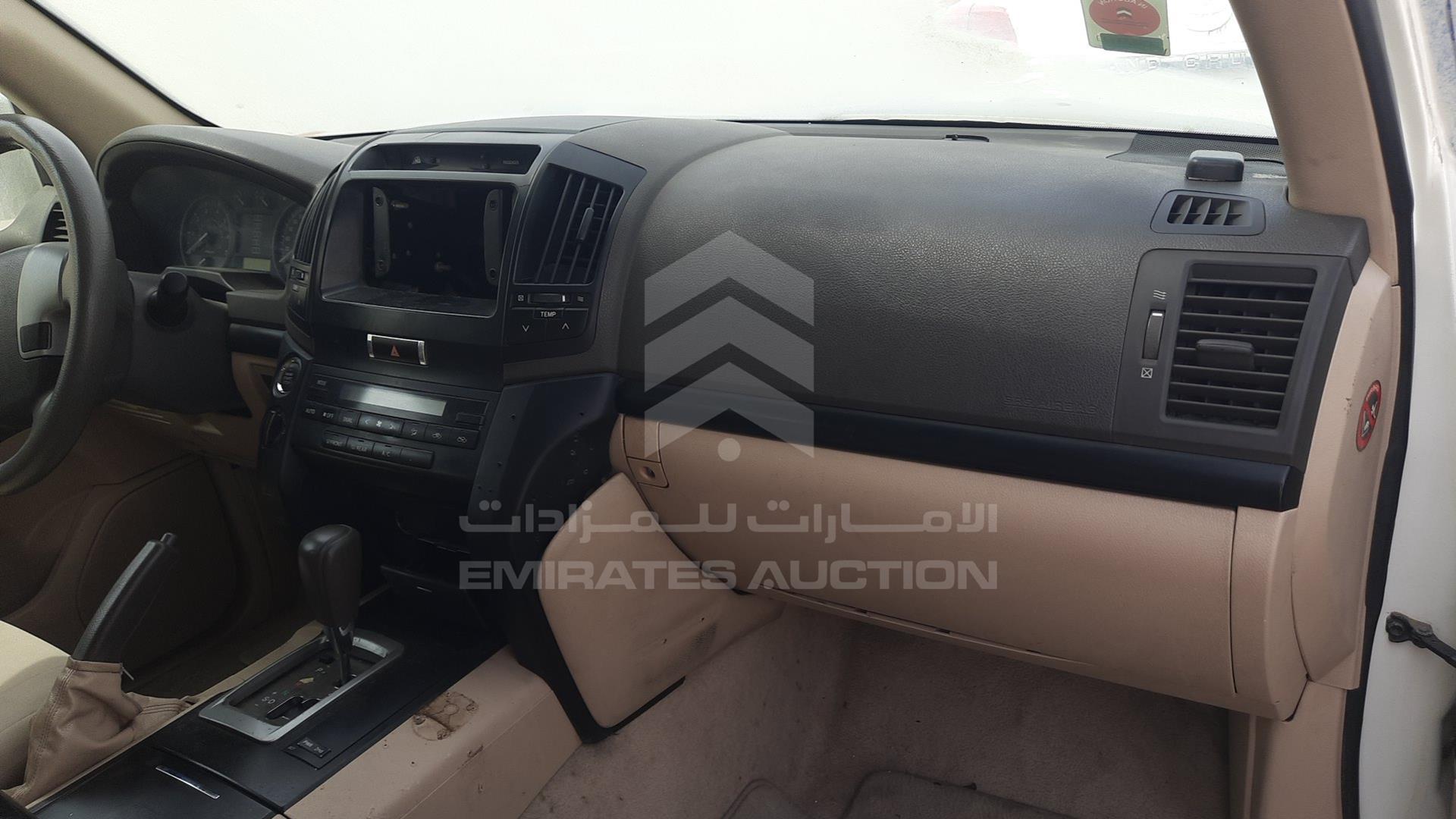 2013 TOYOTA LAND CRUISER VIN: JTMDU09J8D4064092