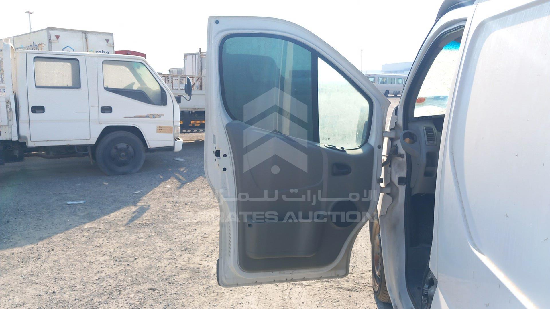 2015 RENAULT TRAFIC VIN: VF1GFAB16FY782676