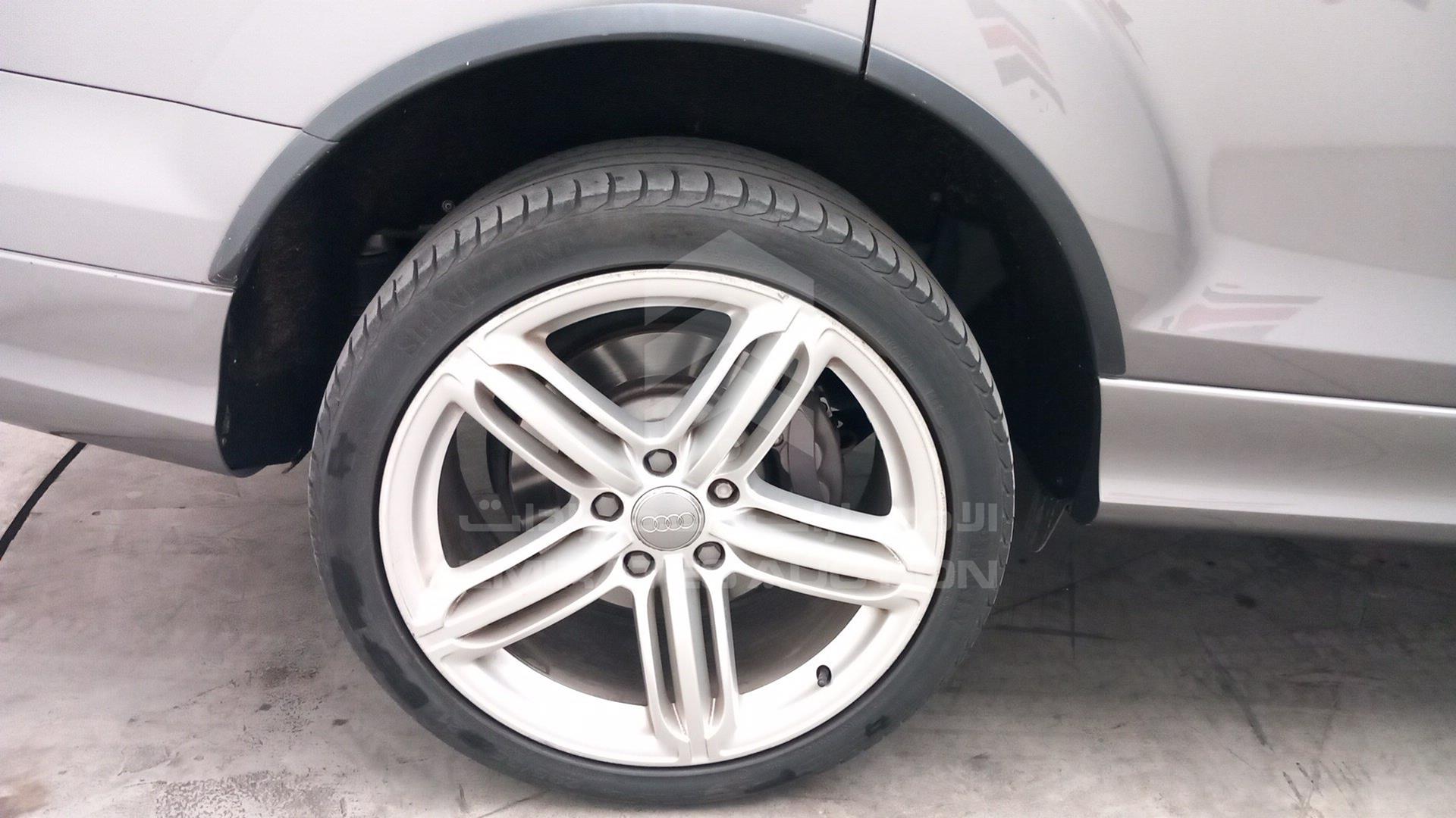 2013 AUDI Q7 VIN: WAUAGD4L3DD000355