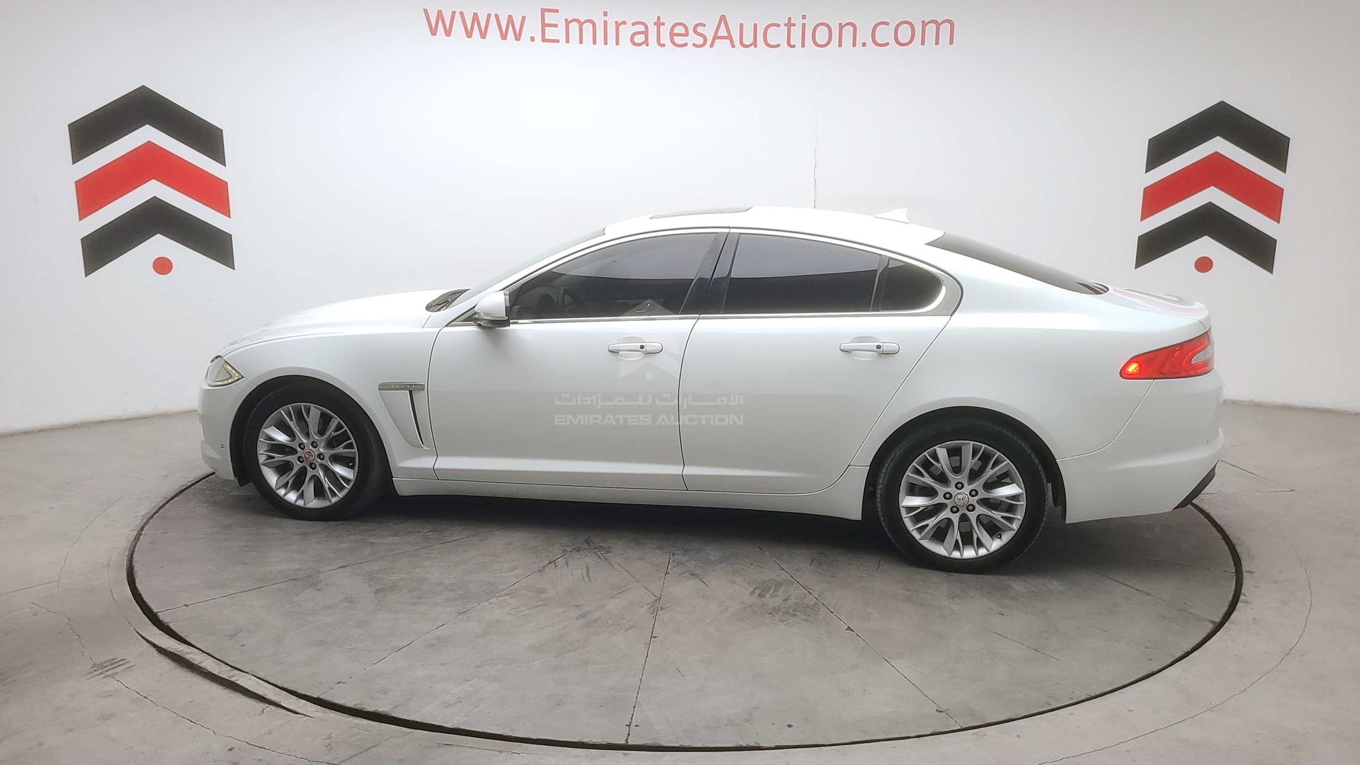 2015 JAGUAR XF VIN: SAJAA05NXFPU68552