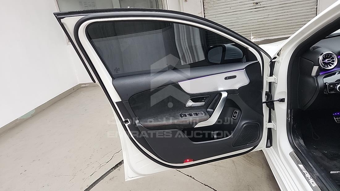 مرسيدس A 35 2020 — الباب الأمامي الأيسر — صورة 13