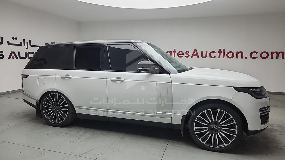 رنج روفر اتش اس إى 2018 — الزاوية الأمامية اليمنى — صورة 13