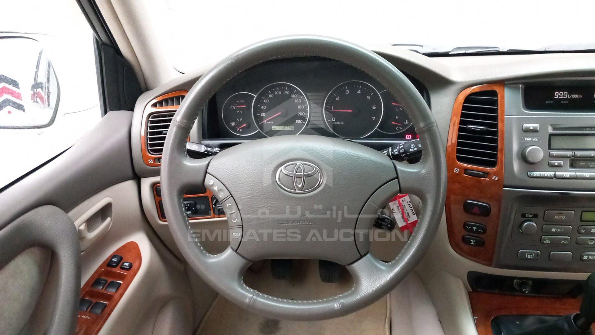 2004 TOYOTA LAND CRUISER VIN: JTEHT05J442060123