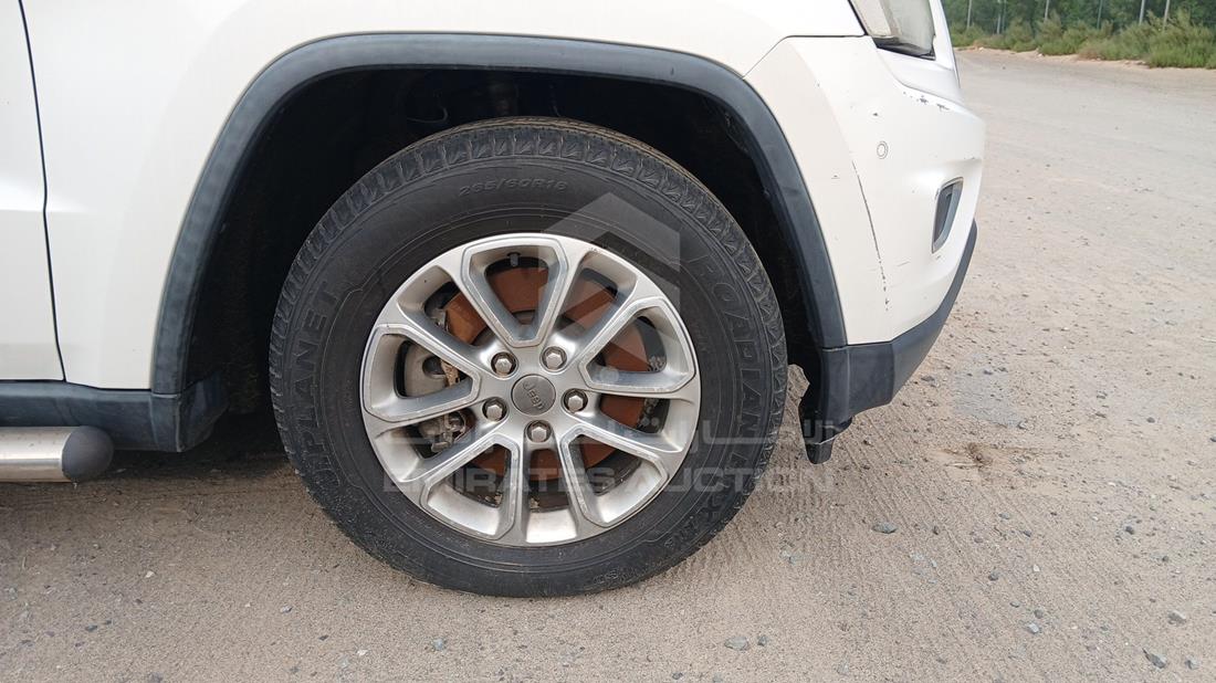 2014 Jeep Grand Cherokee — Front Right Tyre — Photo 34