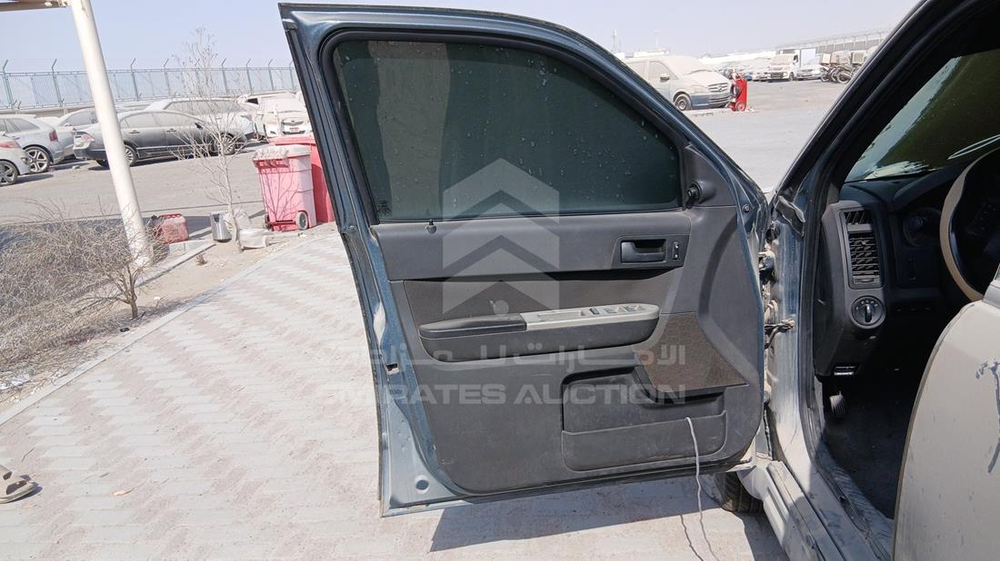 فورد اسكيب 2012 — الباب الأمامي الأيسر — صورة 10