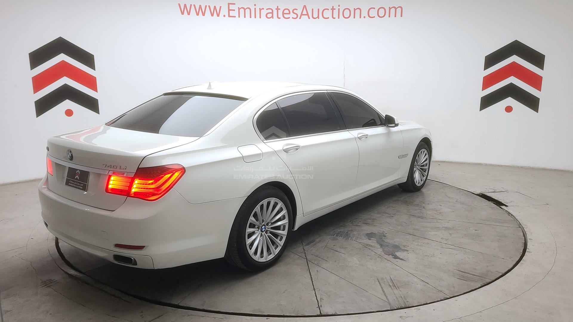 2009 BMW 740 IL VIN: WBAKB410X9CY46332