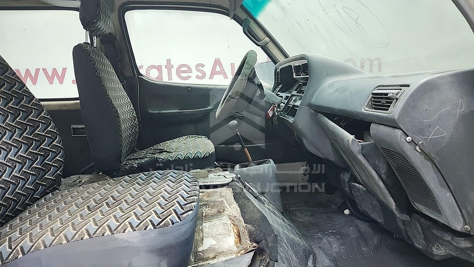 2003 TOYOTA HIACE VIN: JTCFR119337011416