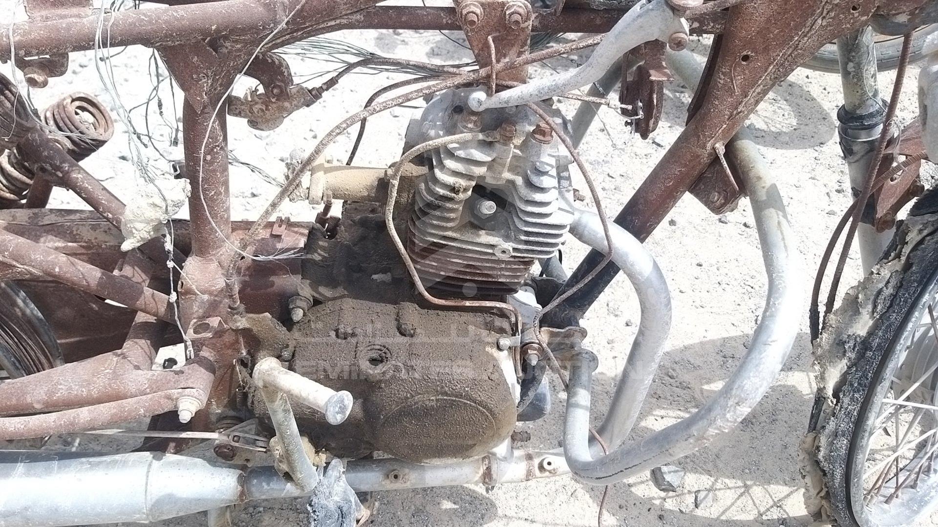 0 BAJAJ 100CT VIN: MD2DDDUZZTWA04515