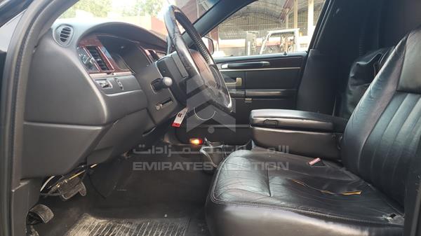 Lincoln Town 2008 2L1FM88W38X657567 Image 4