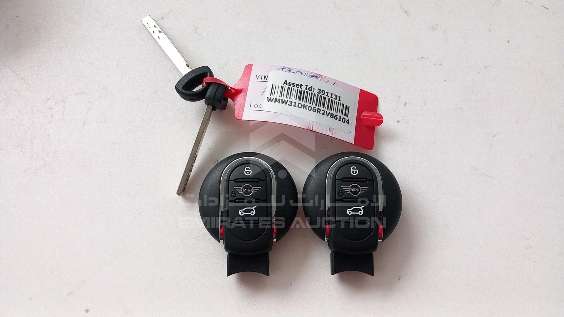 2024 MINI COOPER VIN: WMW31DK06R2V86104