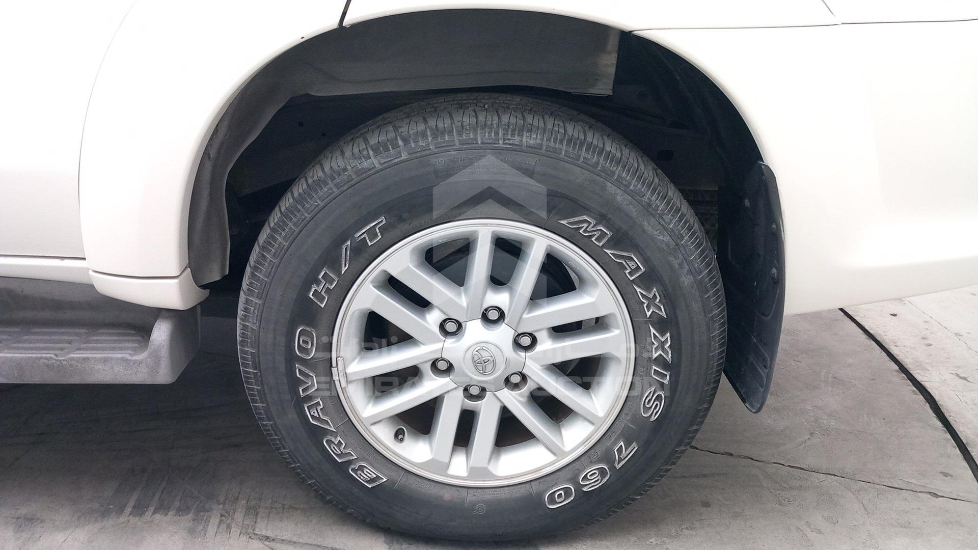 2015 TOYOTA FORTUNER VIN: MHFYX59G7F8068399
