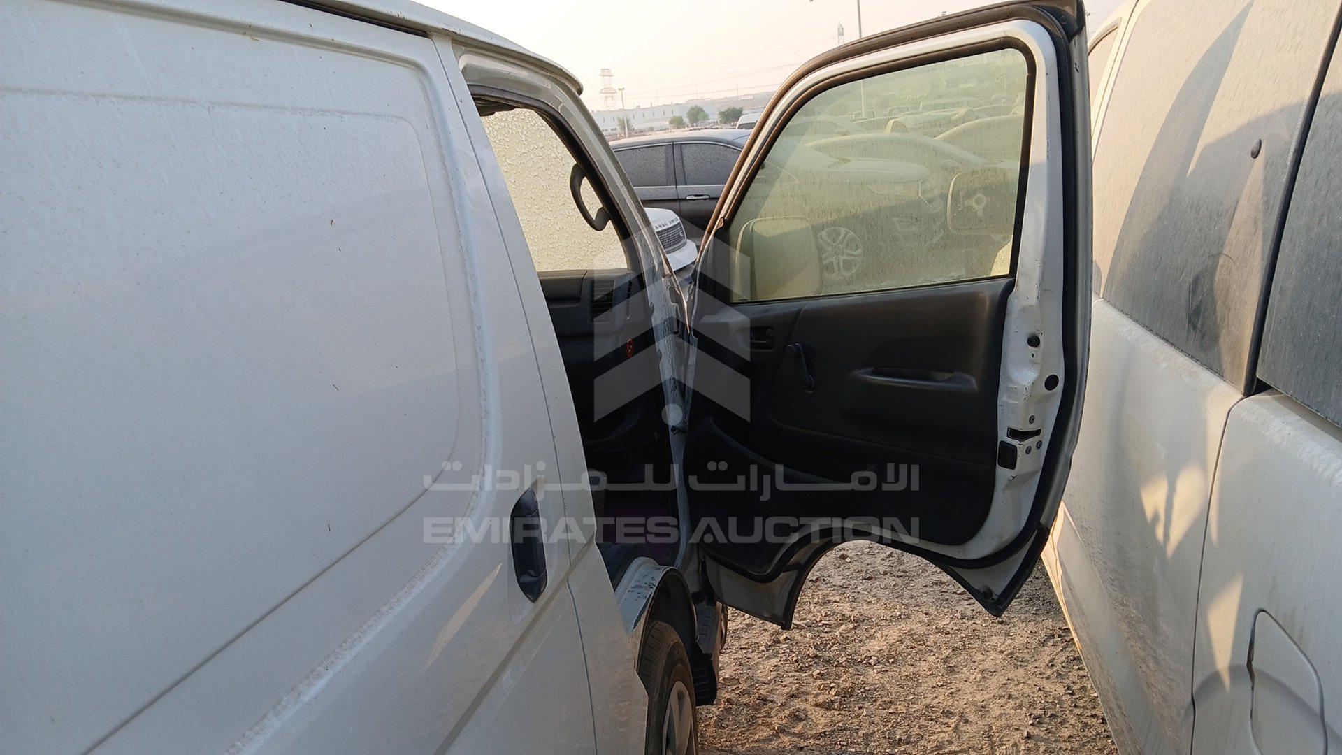 2015 TOYOTA HIACE VIN: JTFHX02P2F0094844