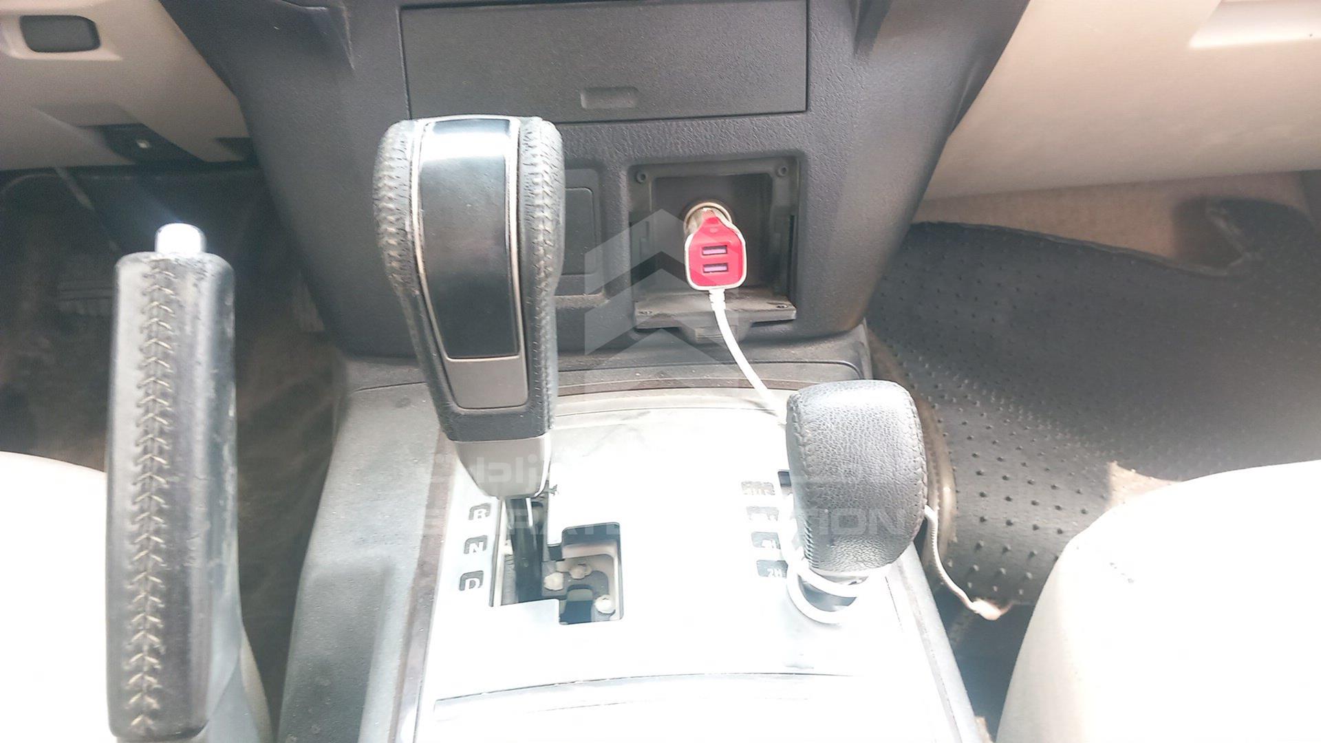2010 MITSUBISHI PAJERO VIN: JMYLRV95WAJ715031