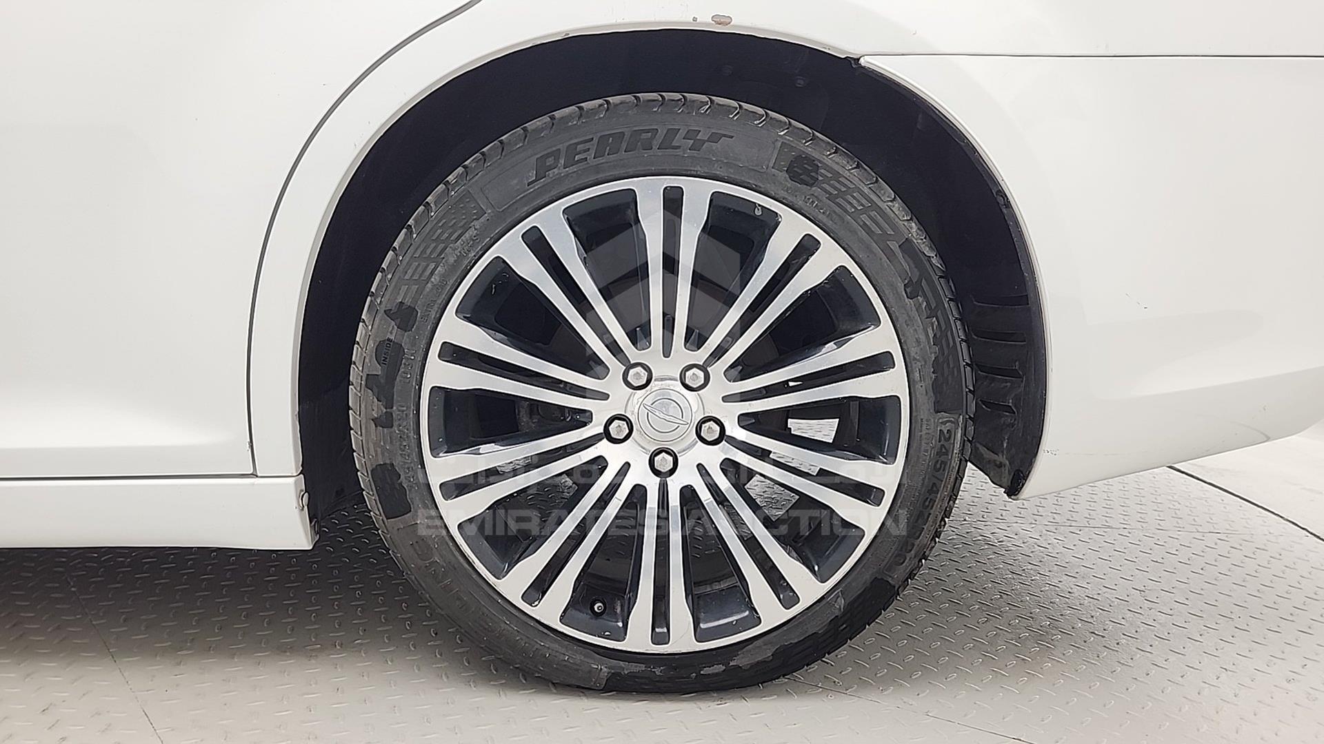 2013 CHRYSLER 300 VIN: 2C3CCABG4DH528845