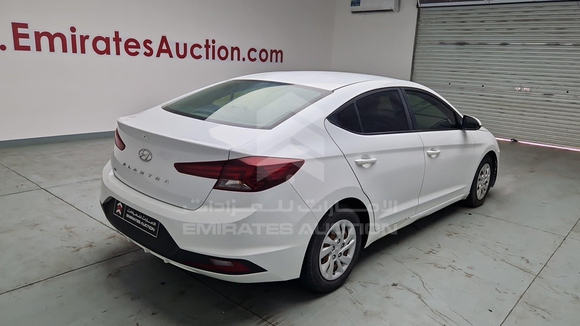 2019 HYUNDAI ELANTRA VIN: 5NPD74LFXKH421749
