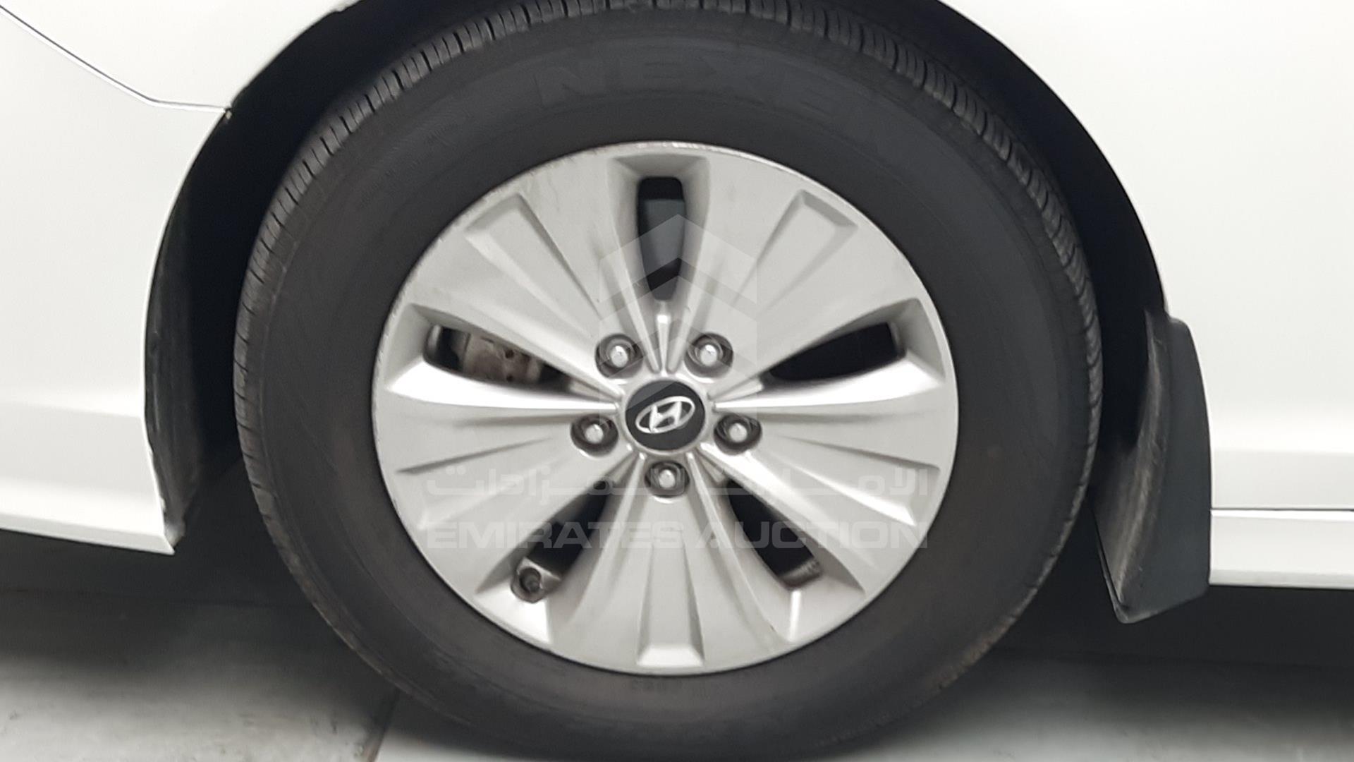 2018 HYUNDAI SONATA VIN: KMHE24139JA081992