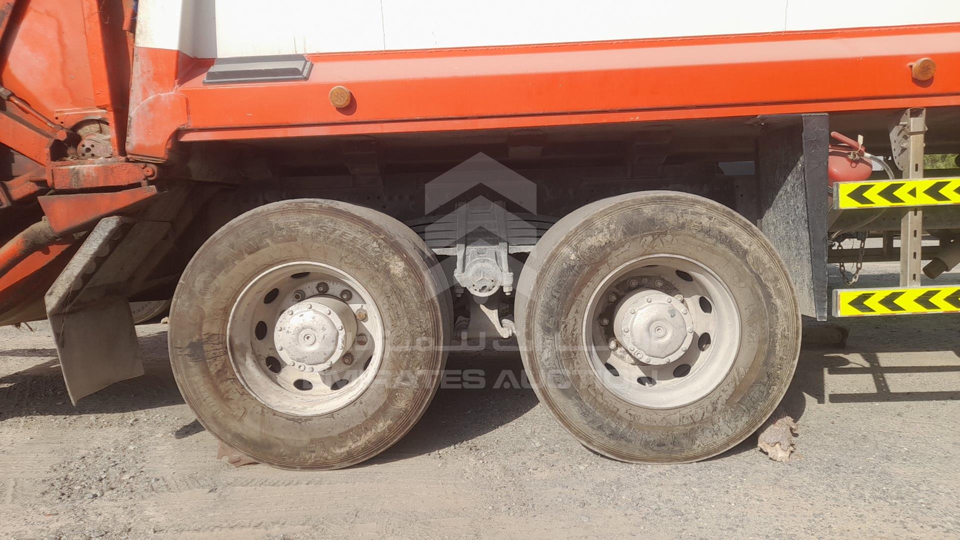 2007 MERCEDES ACTROS VIN: WDAKHCAA57L185815