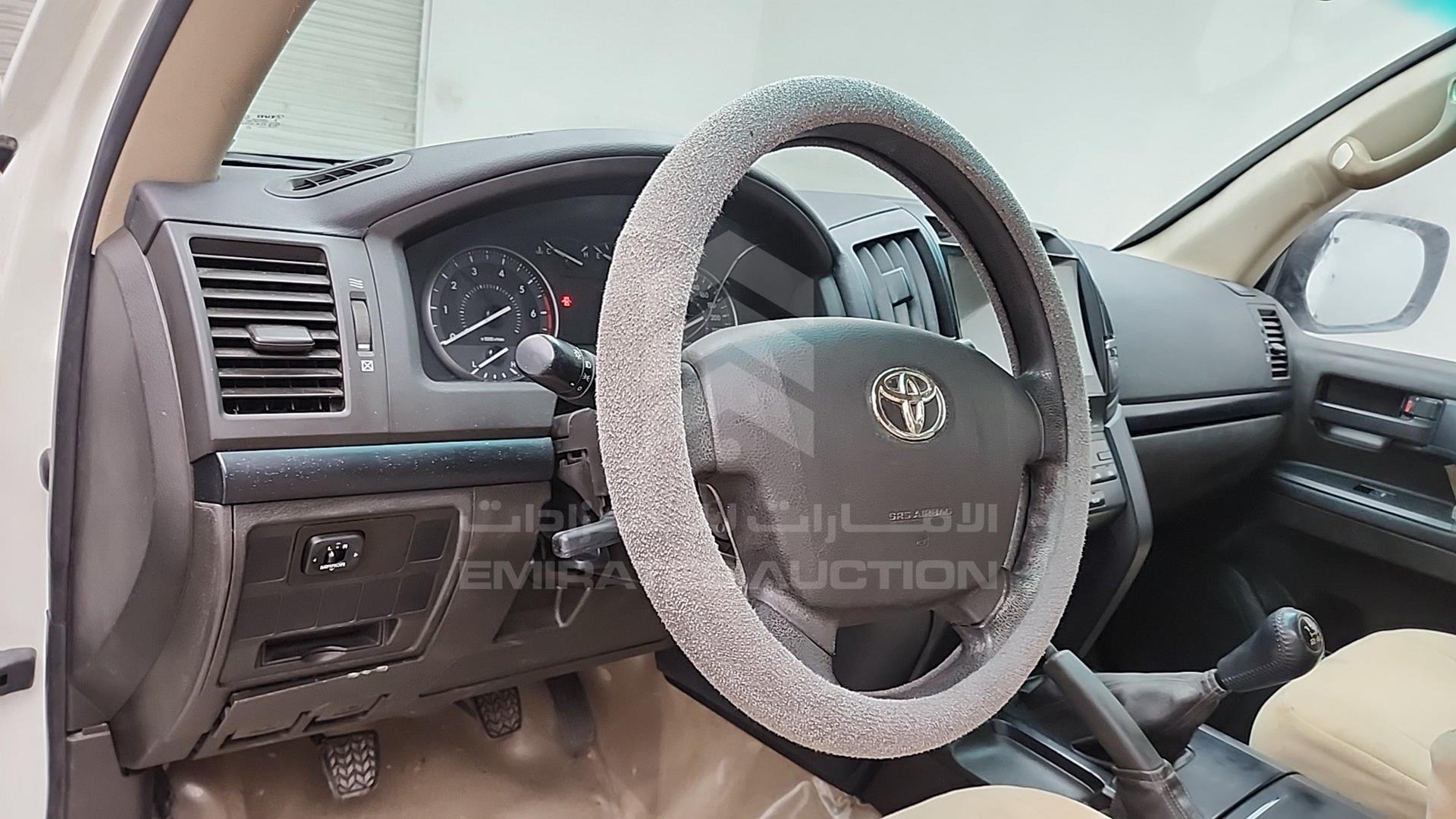 2010 TOYOTA LAND CRUISER VIN: JTMHU09J8A5031360