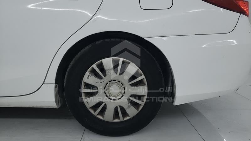 6T1BF9FK6HX692658 Auction: EmiratesAuction Lot: 436635 6T1BF9FK6HX692658 Toyota Camry 2017 WHITE Photo 30
