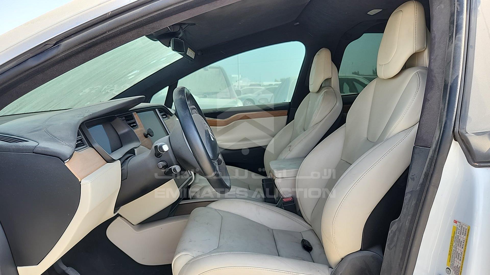 2020 TESLA MODEL X VIN: 5YJXCCE27LF216354