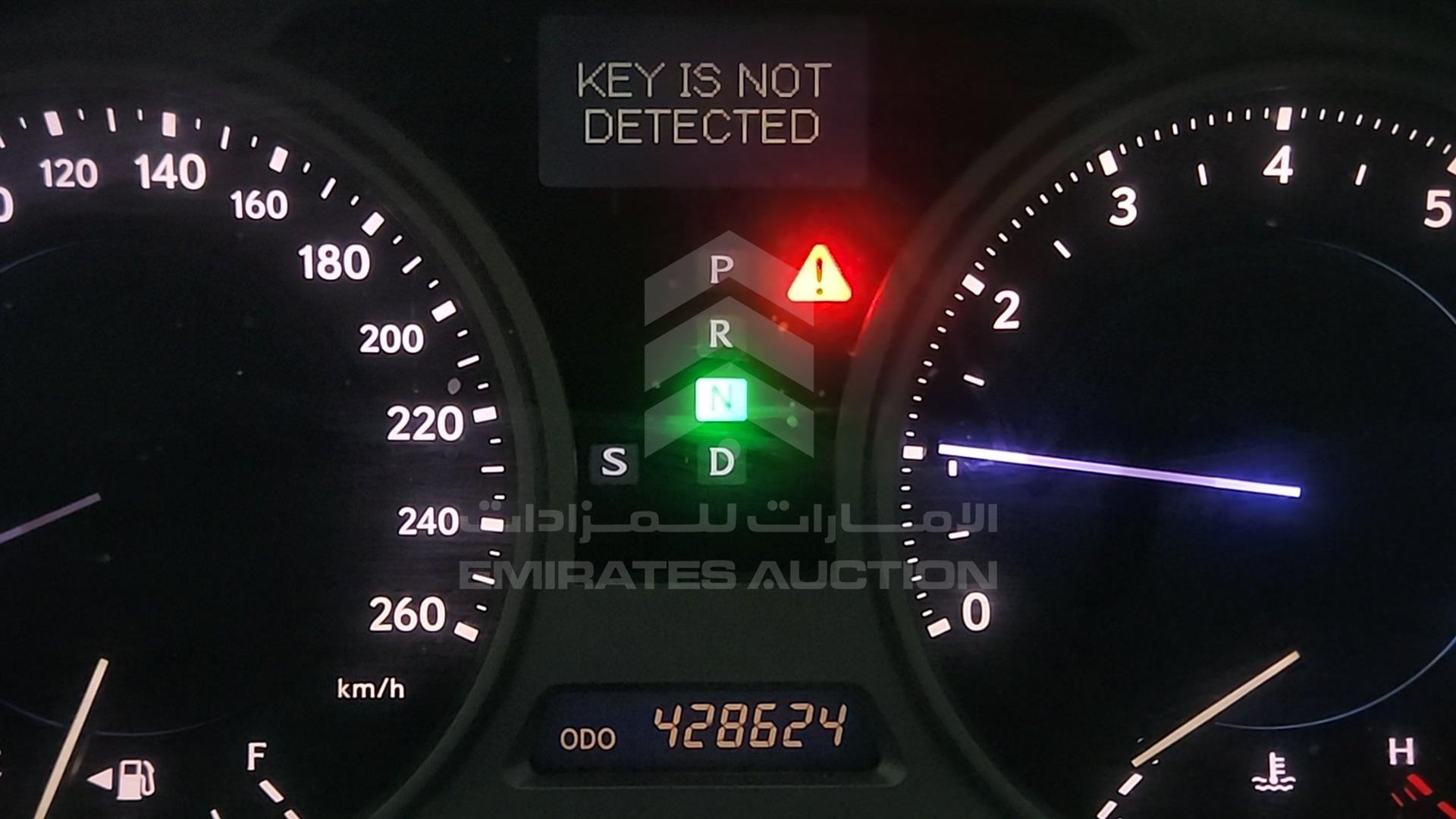 2007 LEXUS --- VIN: JTHBG262X72001369