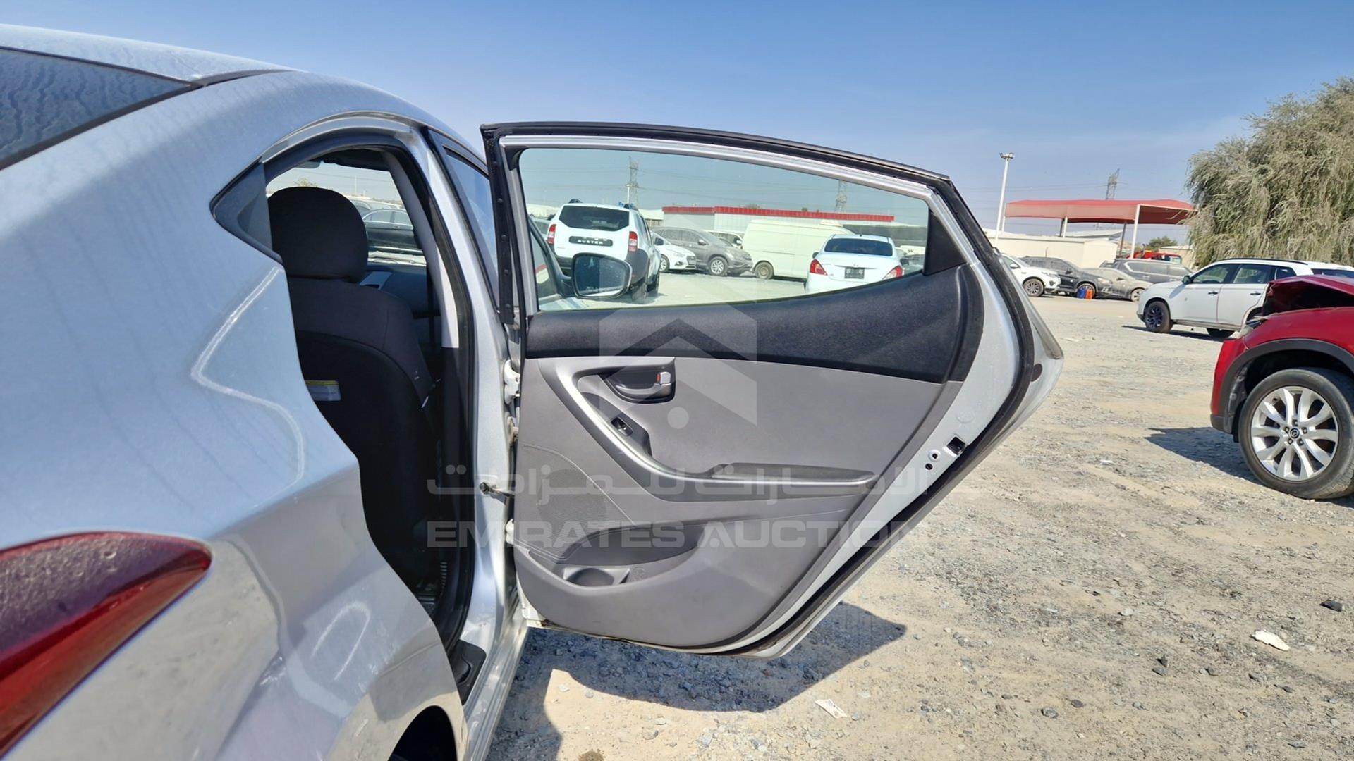 2015 HYUNDAI ELANTRA VIN: 5NPDH4AE5FH623413