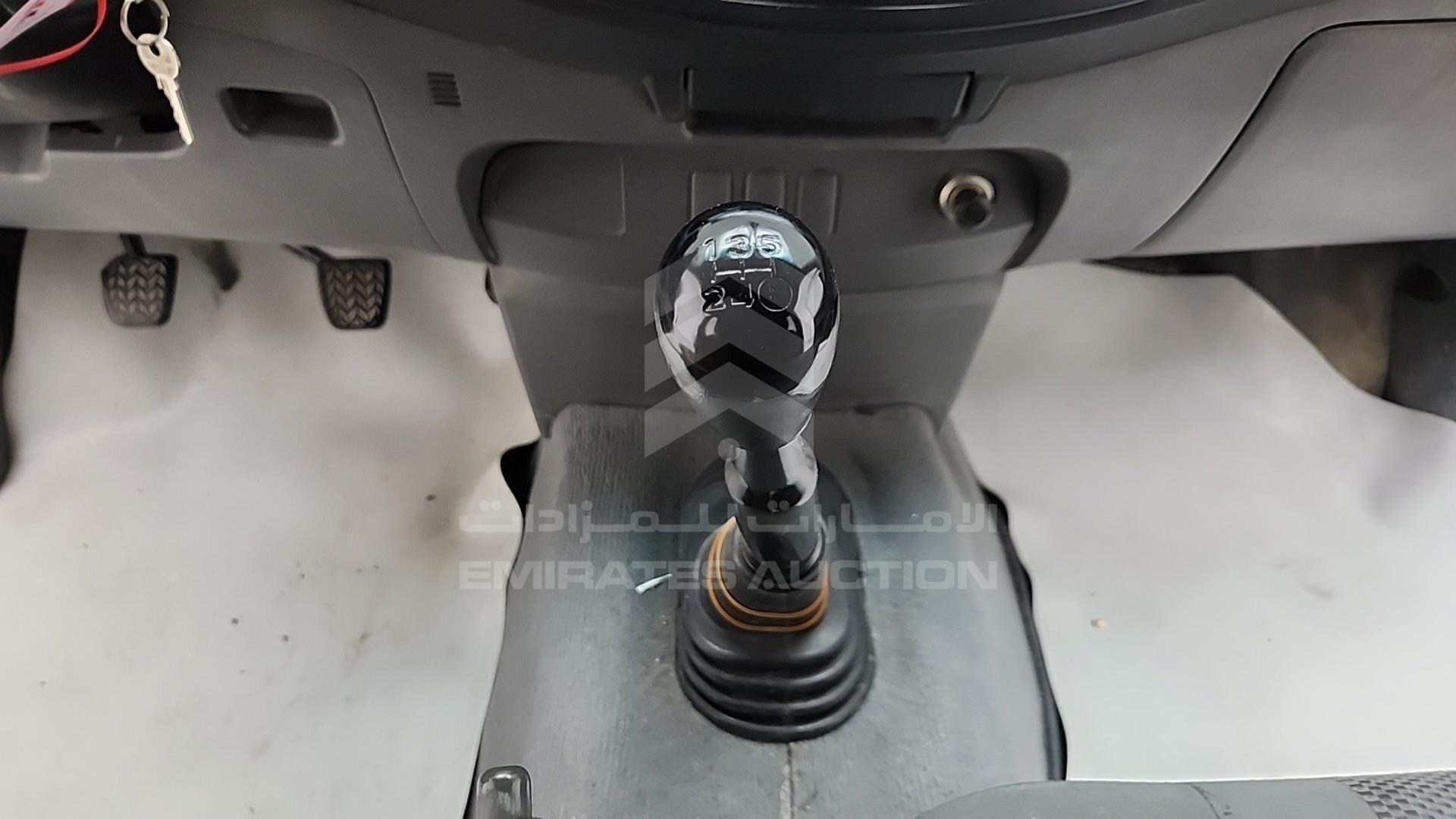 2015 TOYOTA HILUX VIN: MR0EX12G9F2356429