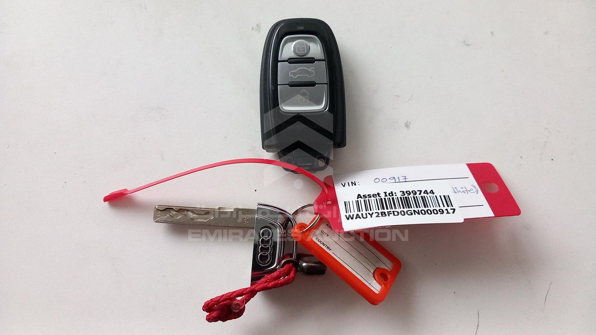 2016 AUDI A8 VIN: WAUY2BFD0GN000917