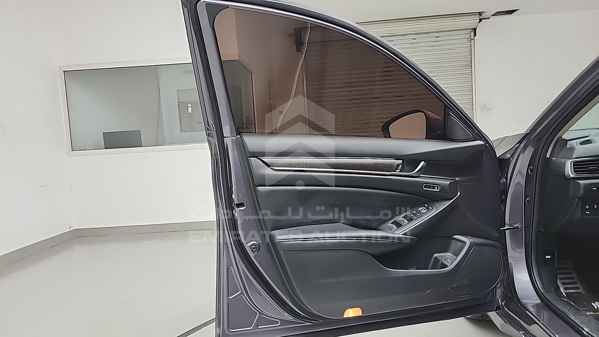2018 HONDA ACCORD VIN: 1HGCV2630JA510635