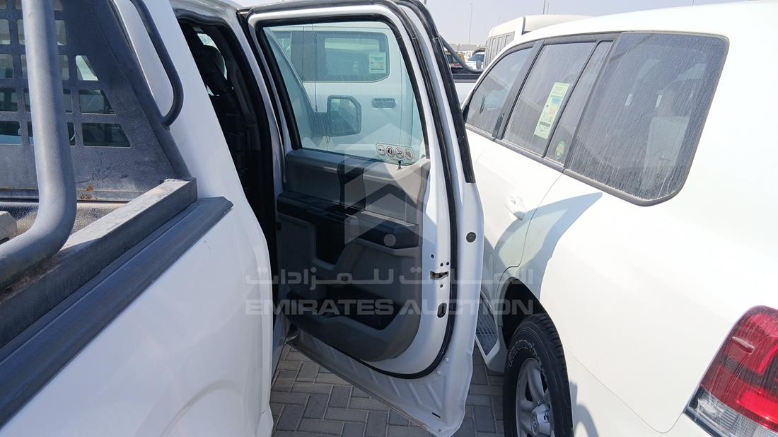 فورد اف 150 2019 — الباب الخلفي الأيمن — صورة 23
