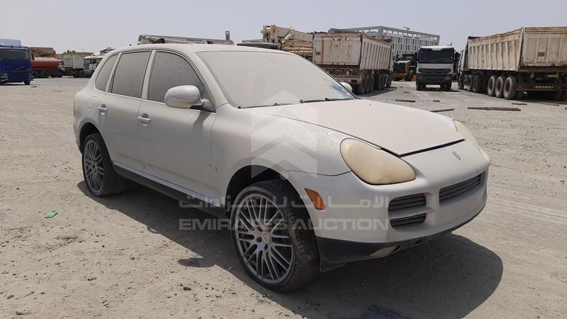 WP1AB29P34LA74378 2004 Porsche Cayenne S photo 10