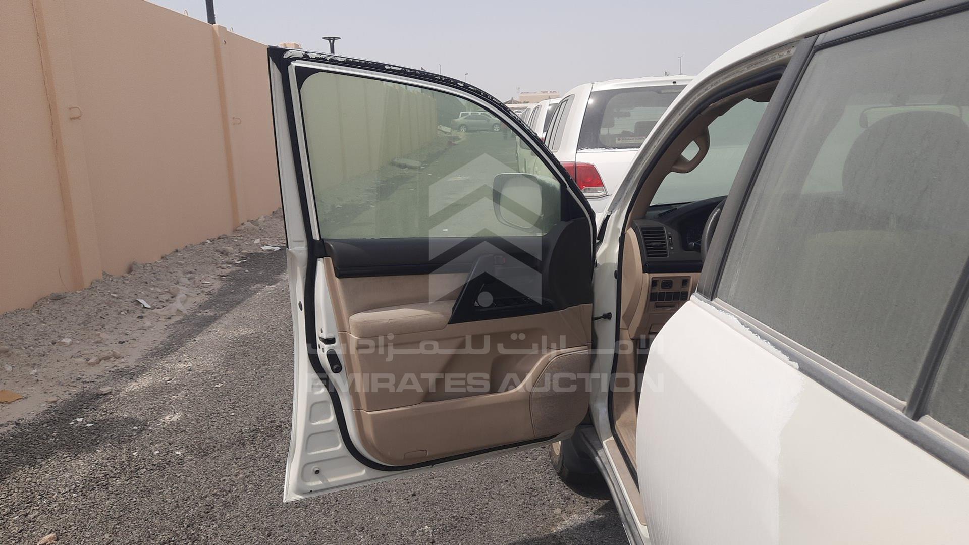 2013 TOYOTA LAND CRUISER VIN: JTMDU09J8D4064092