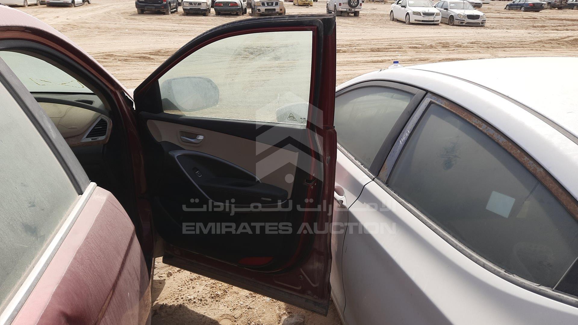 2015 HYUNDAI SANTA FE VIN: KMHSM81EXFU079194