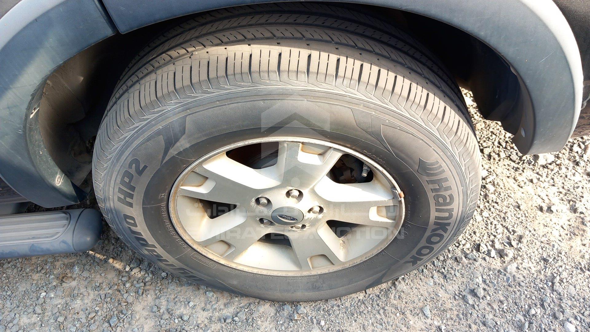 2005 FORD EXPLORER VIN: 1FMZU72E45ZA34289
