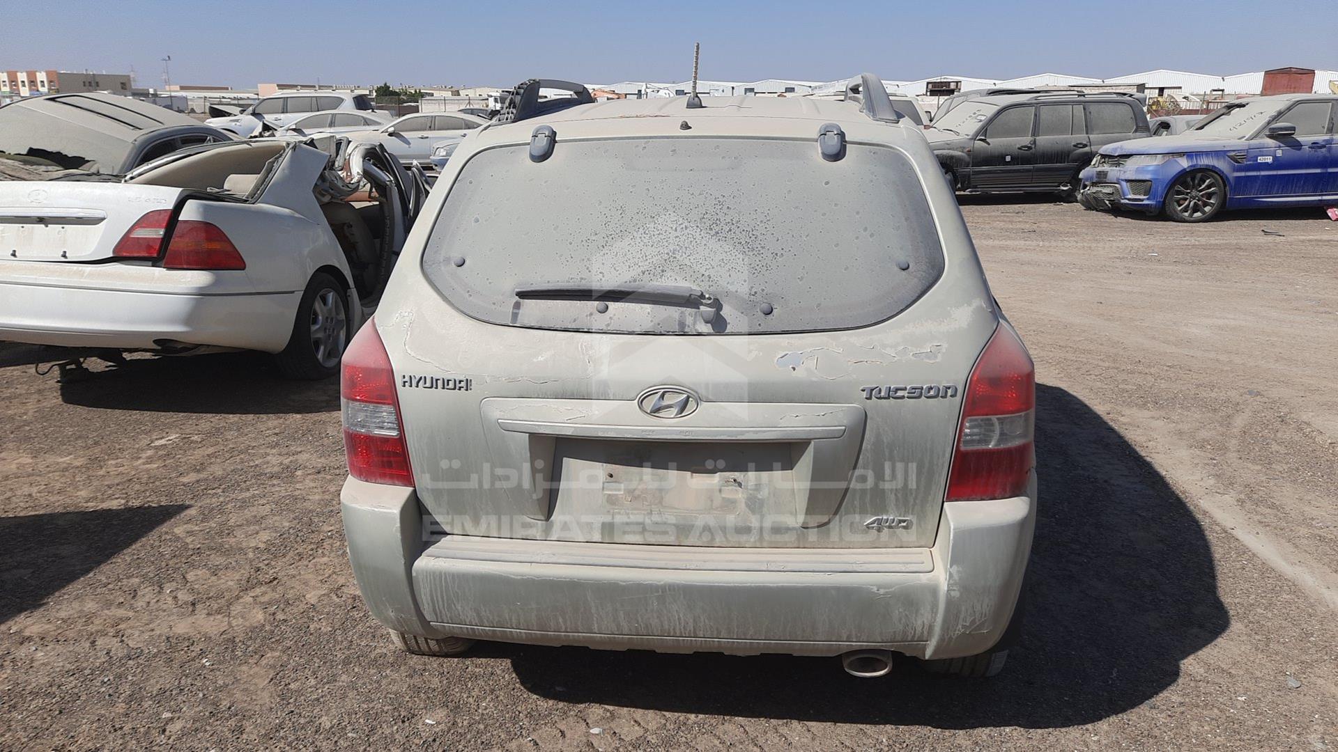 2009 HYUNDAI TUCSON VIN: KMHJM81B29U038399