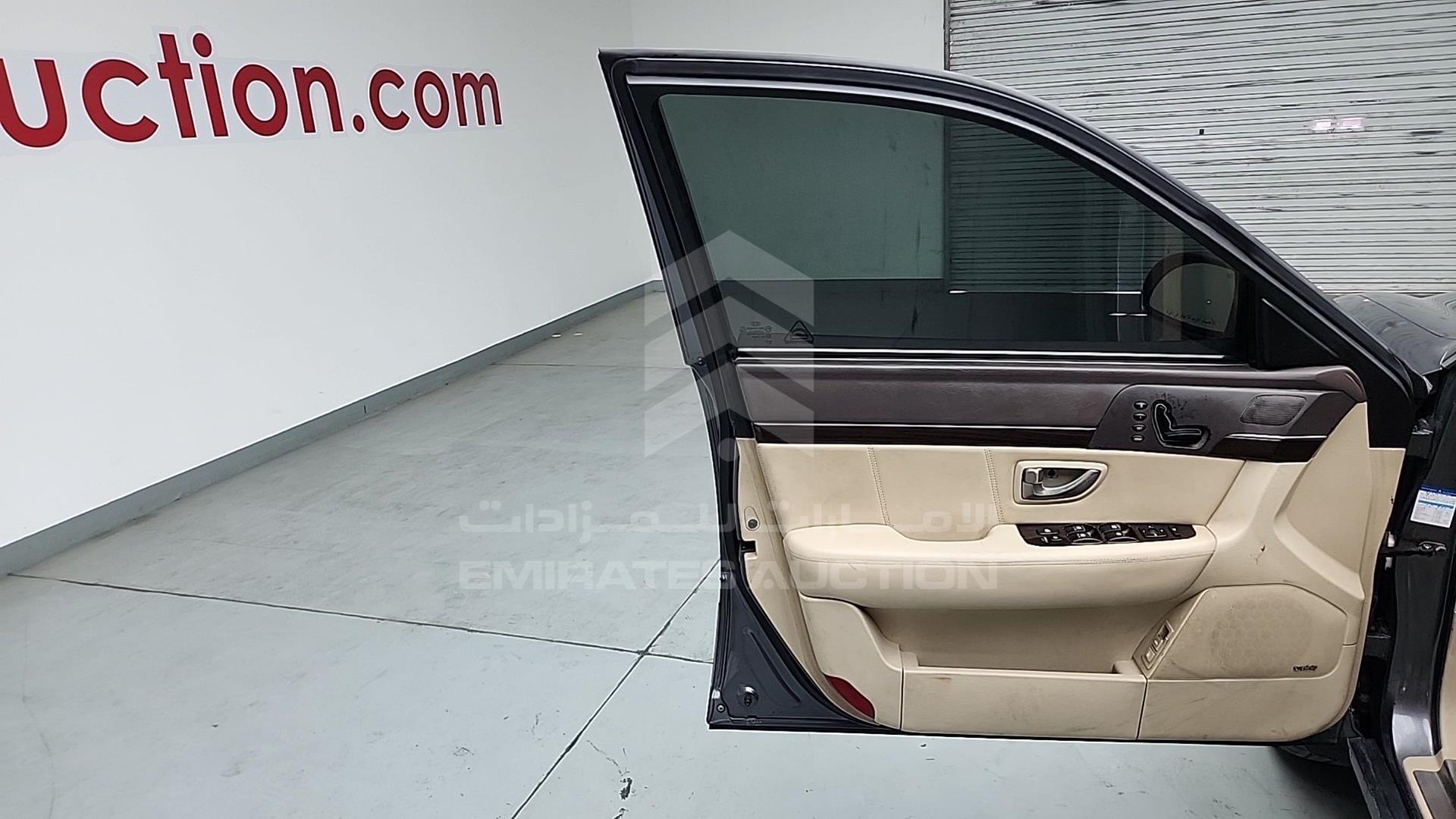 2009 KIA OPIRUS VIN: KNALD225795176904