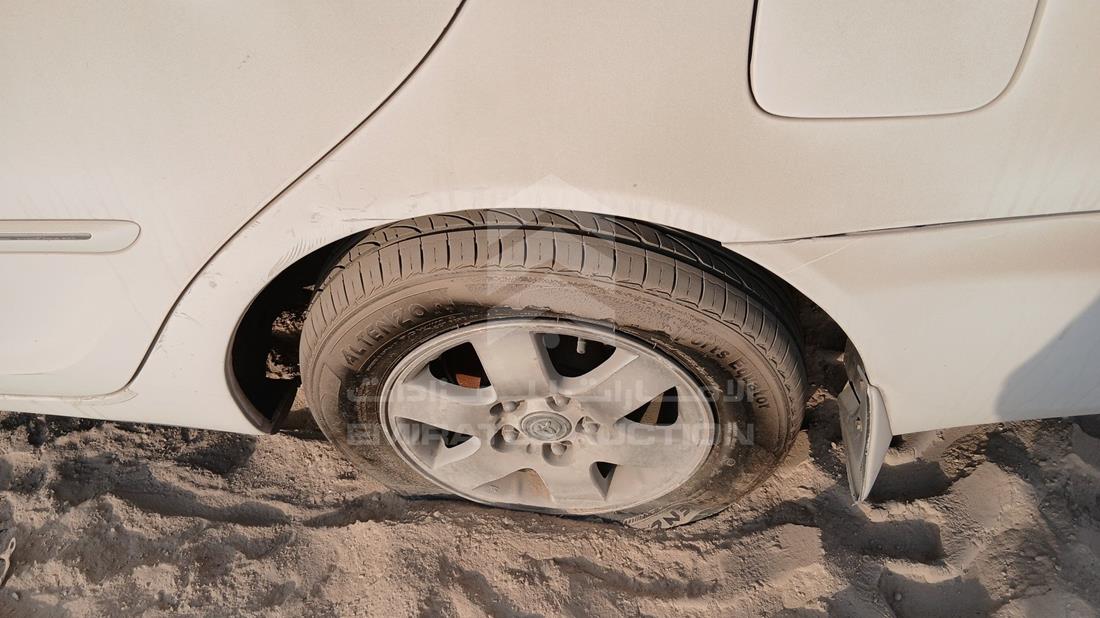 2004 Toyota Camry — Rear Left Tyre — Photo 31