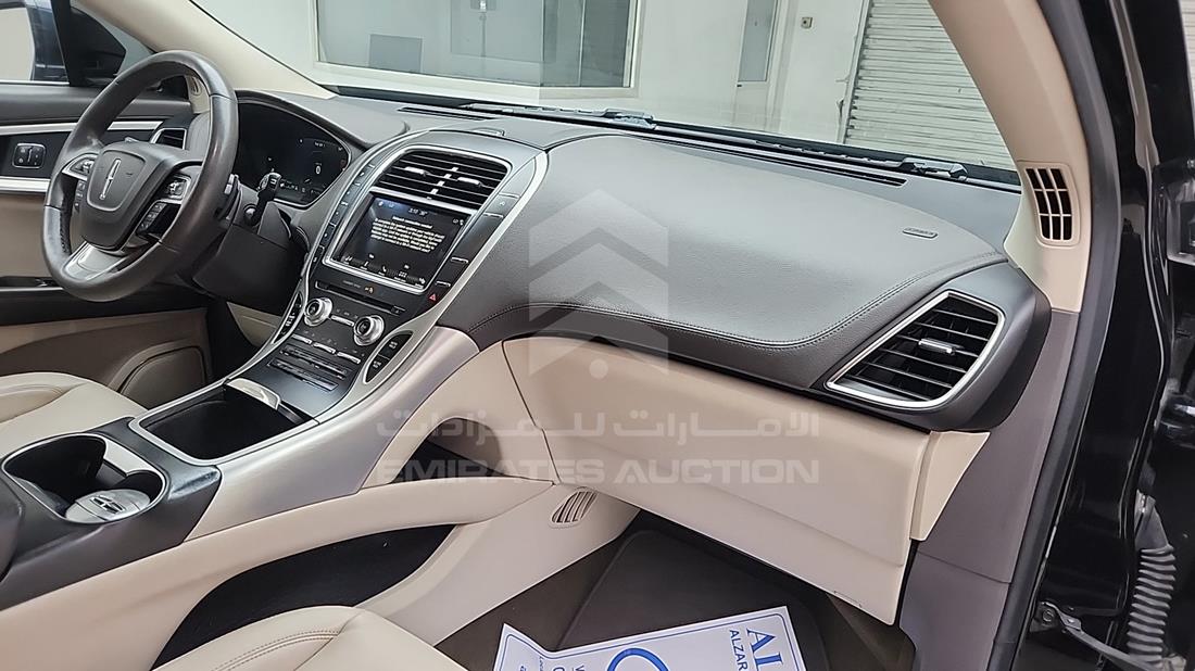 2019 Lincoln Nautilus — Front Right Passenger Dashboard View — Photo 30
