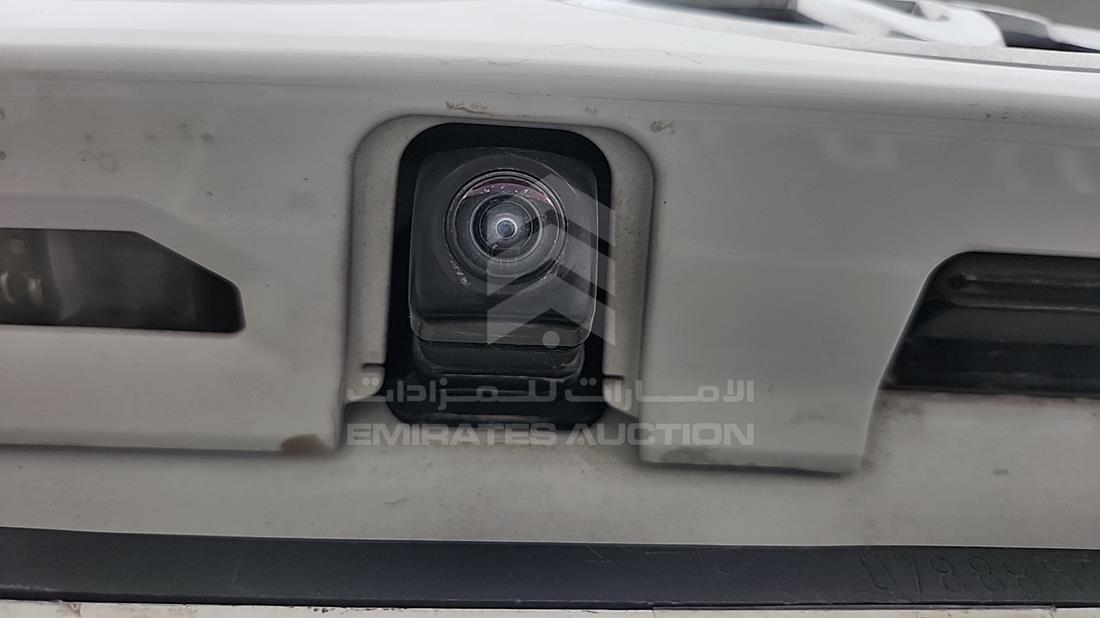 تويوتا بريوس 2020 — زاوية الكاميرا الخلفية ورؤية 360 درجة — صورة 26