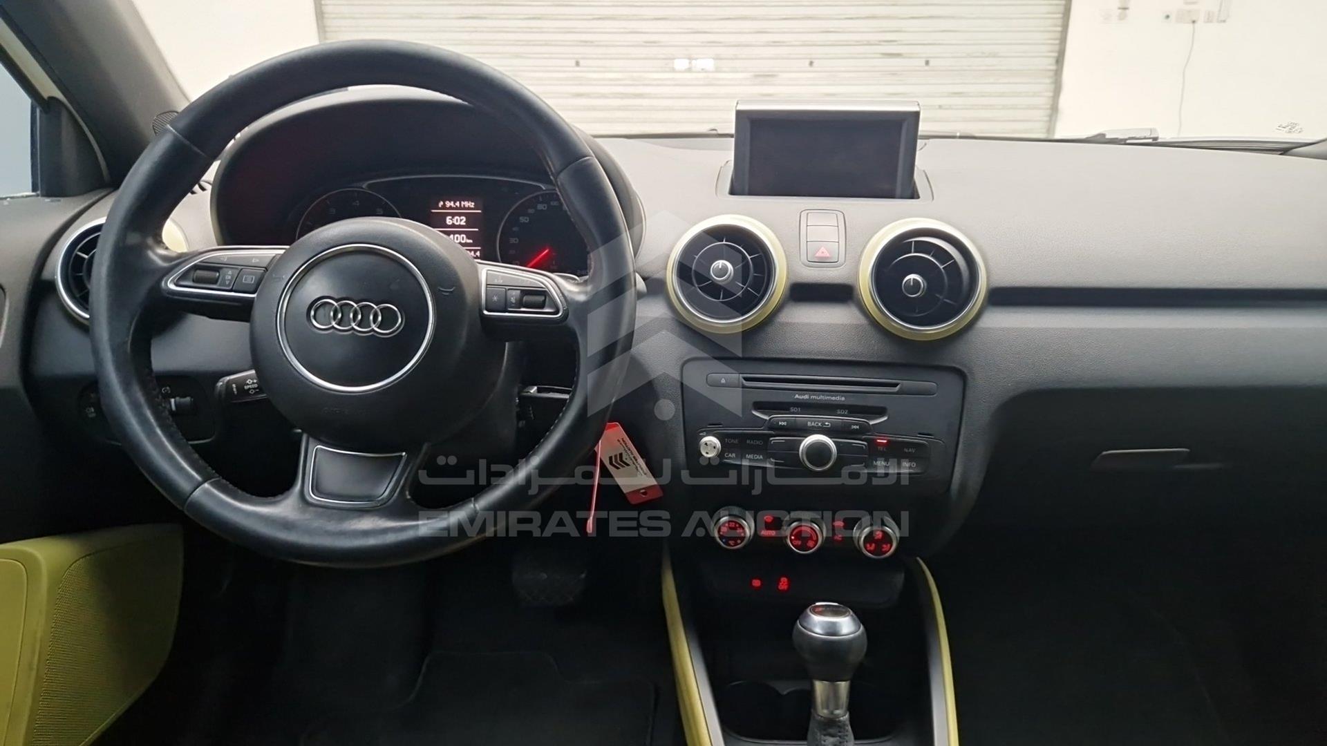 2011 AUDI A1 VIN: WAUAYA8X1BB069417