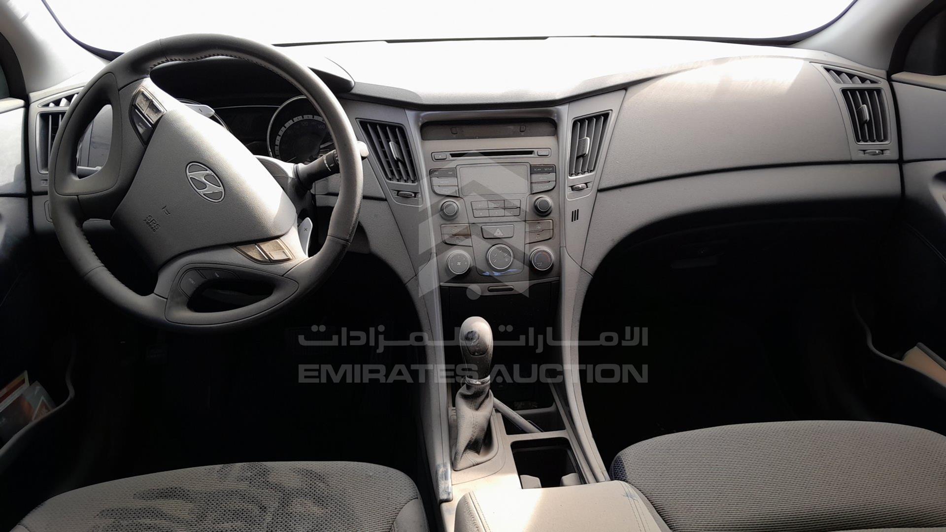 2015 HYUNDAI SONATA VIN: KMHEB41C2FA641276