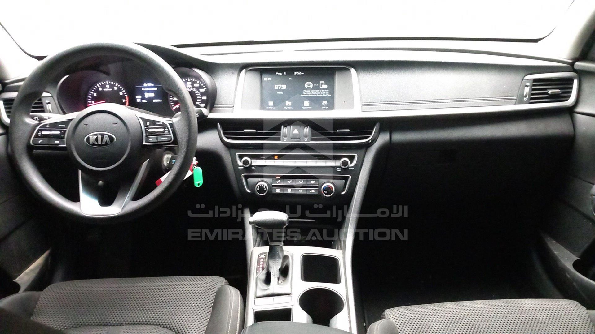 2020 KIA OPTIMA VIN: 5XXGT4L32LG424785
