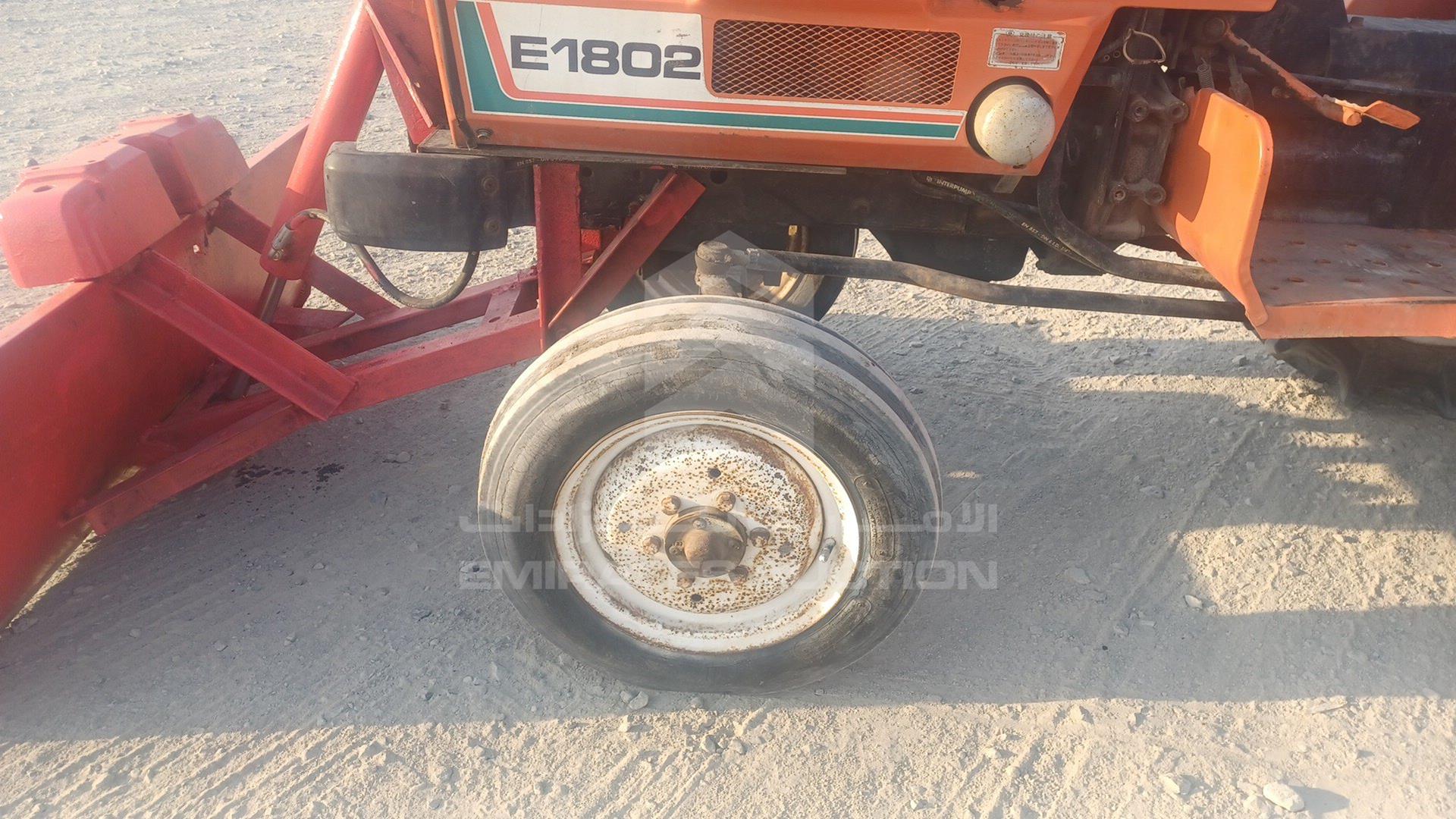 0 TRACTOR --- VIN: 180200115