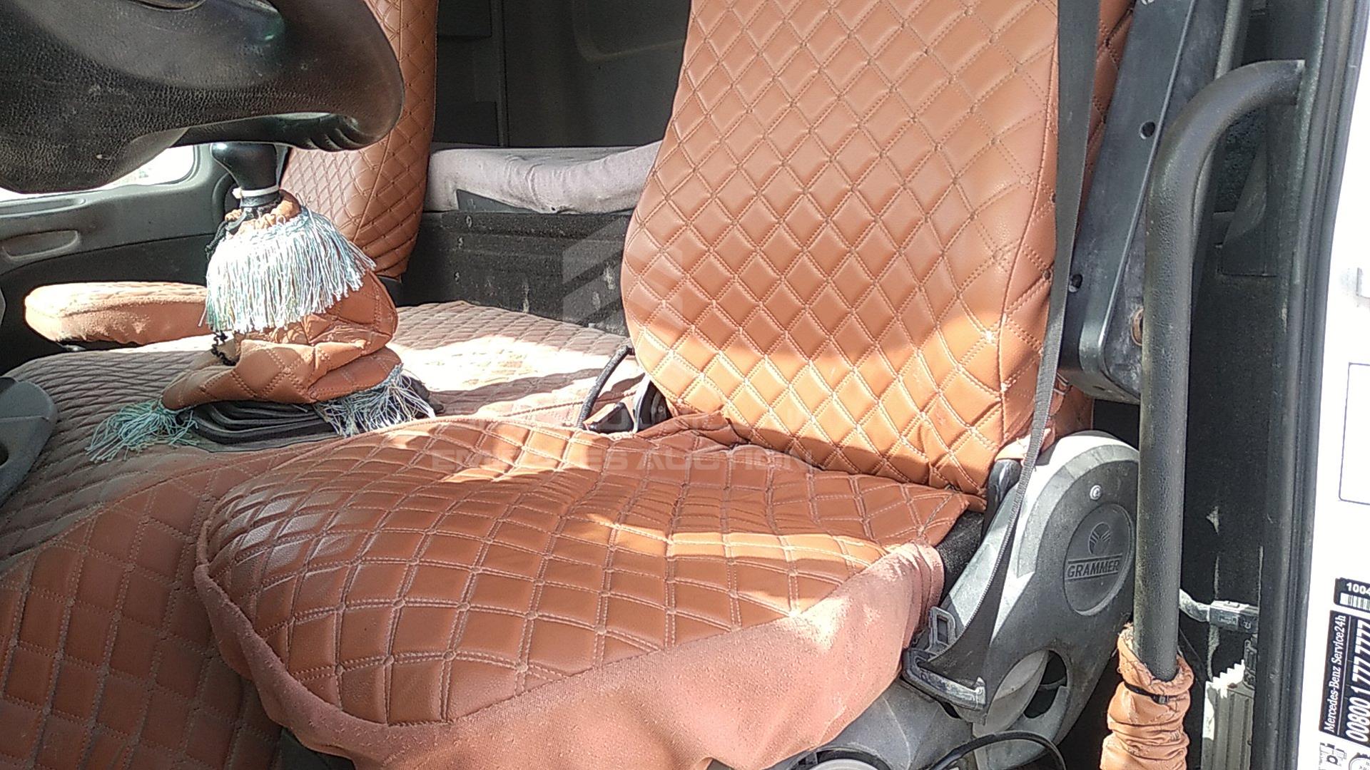 2005 MERCEDES 2544 VIN: WDB9300461K952655