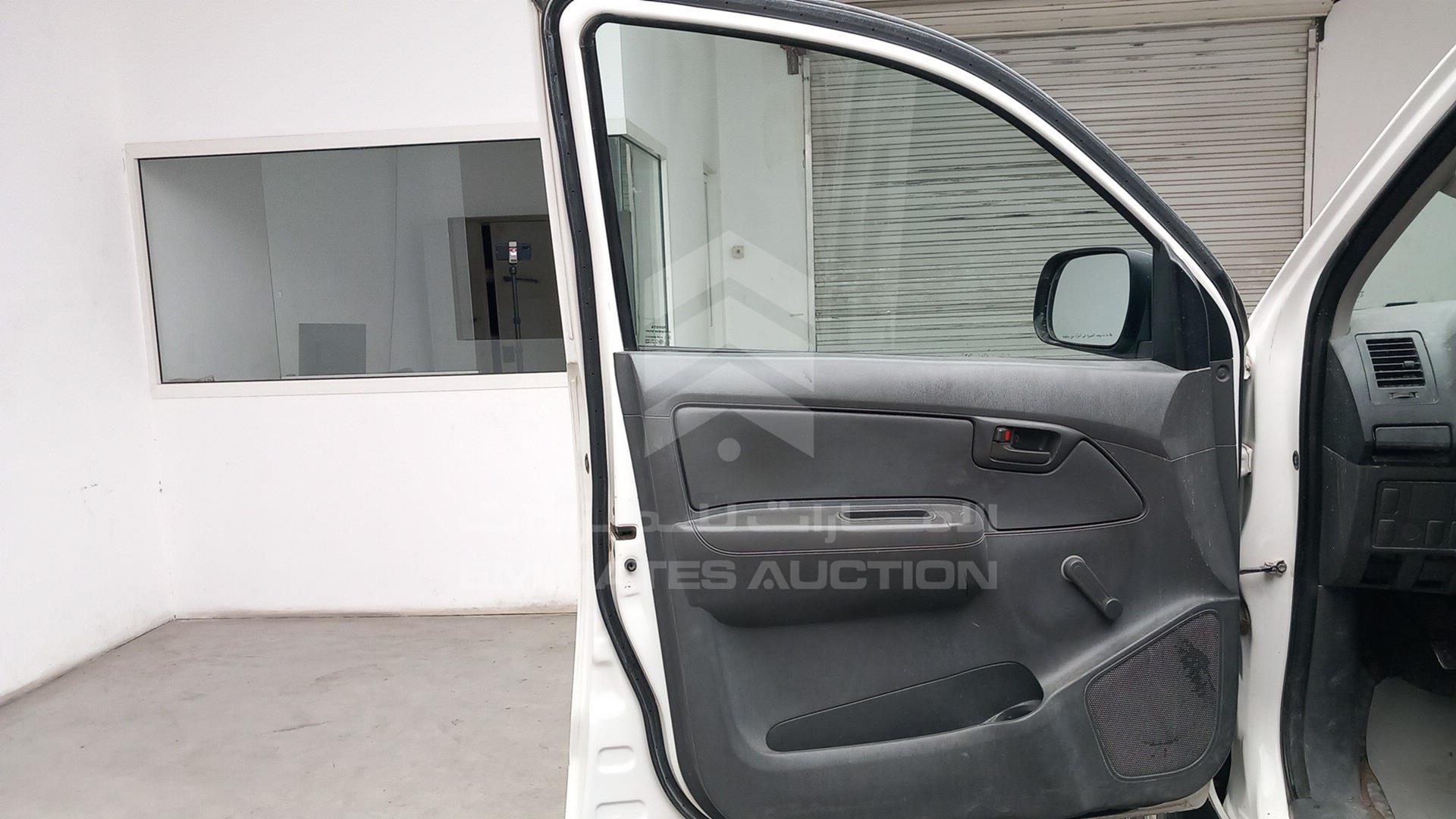 2015 TOYOTA HILUX VIN: MR0FX22G7F1437655