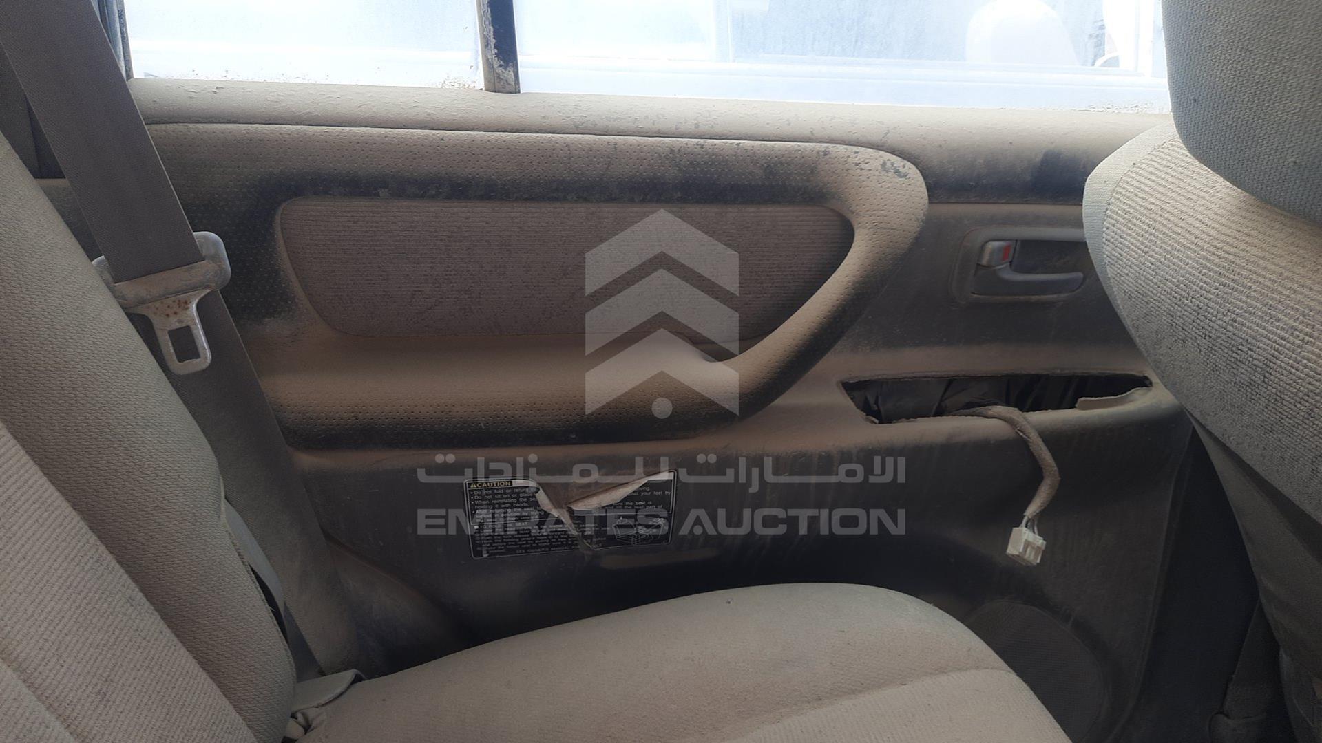 2004 TOYOTA LAND CRUISER VIN: JTECB09J543013541