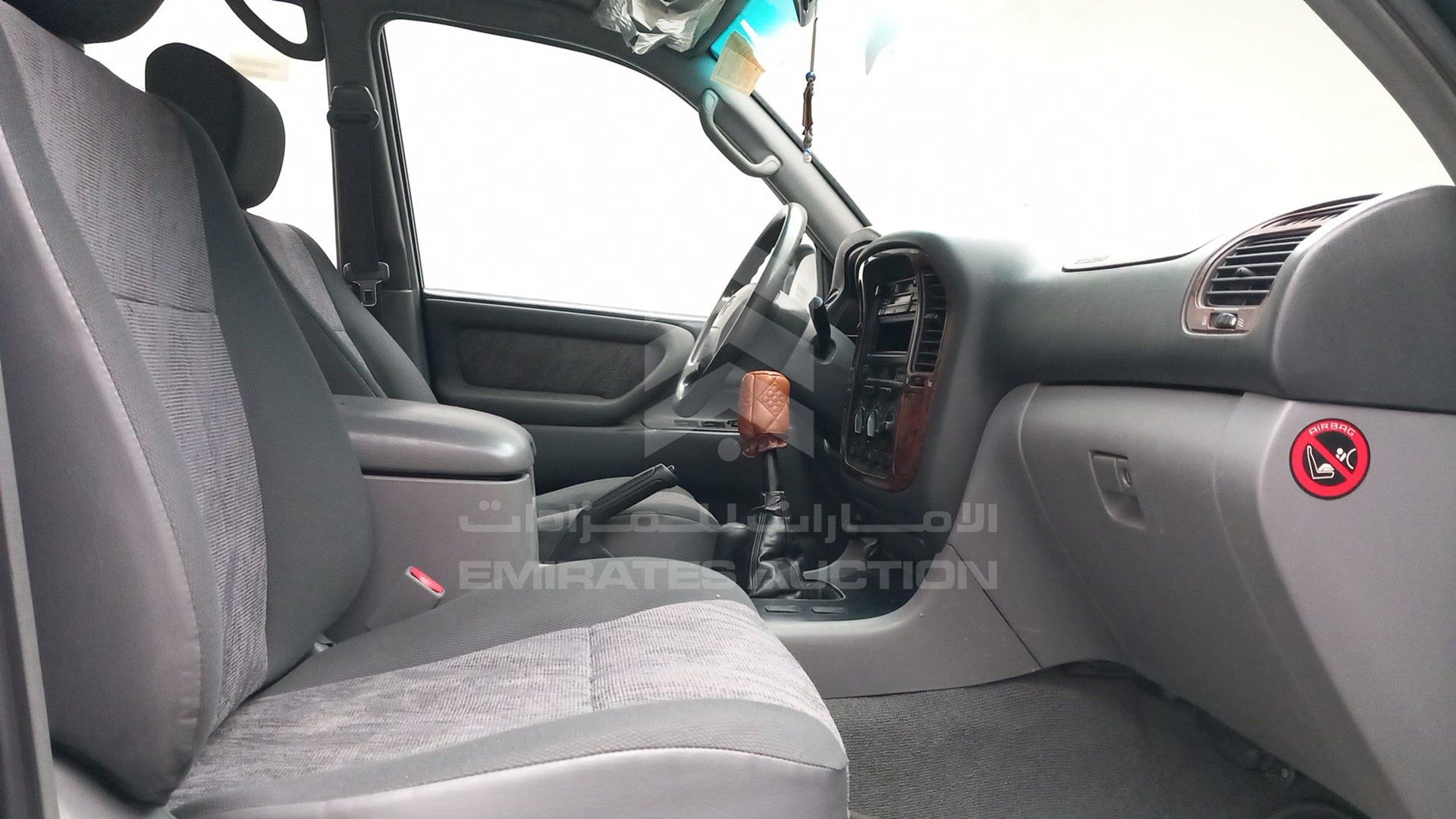 2000 TOYOTA LAND CRUISER VIN: JTEHJ09J115008443