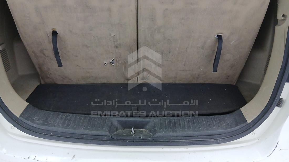 2014 Kia Sorento — Trunk Interior View — Photo 27