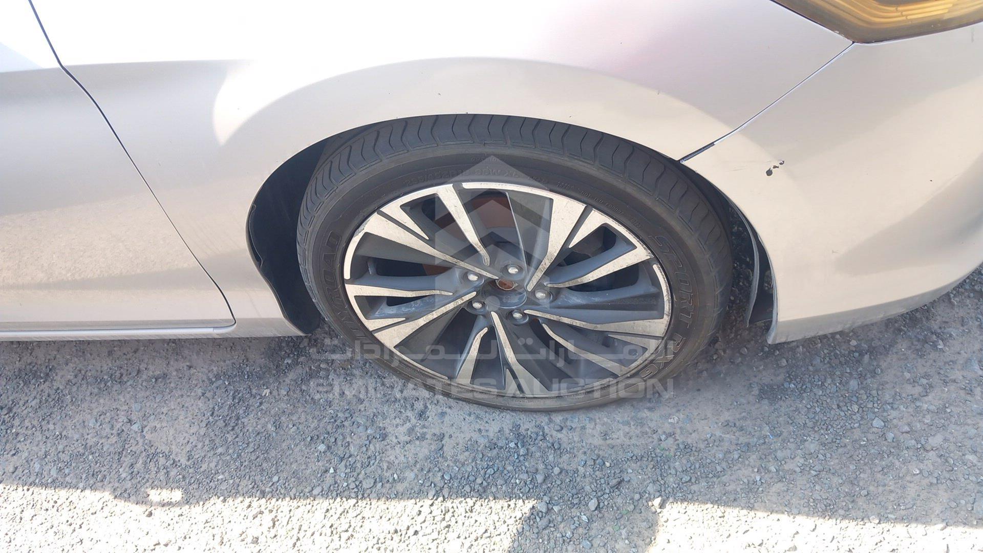 2013 HONDA ACCORD VIN: 1HGCR3F87DA047156